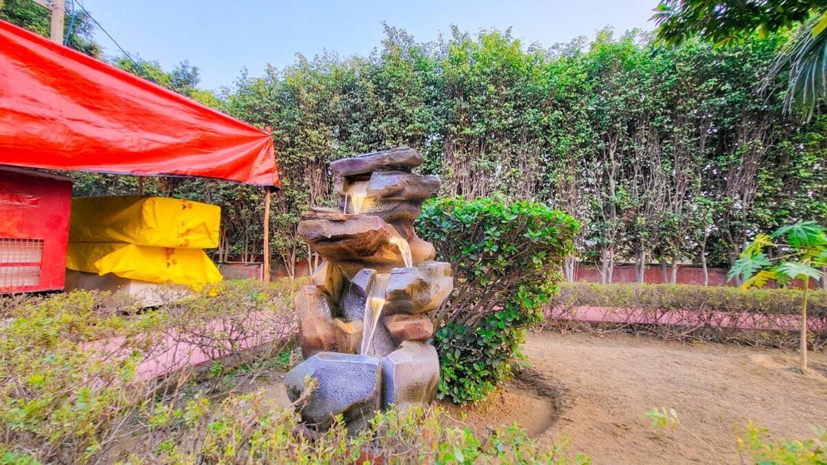 Vacationbuddy 2 Bhk Farmstay With Pool At نويدا الكبرى المظهر الخارجي الصورة